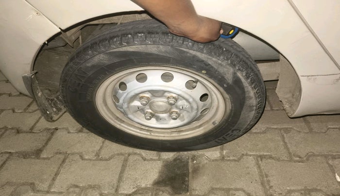 2012 Hyundai Eon ERA +, Petrol, Manual, 34,494 km, tyre