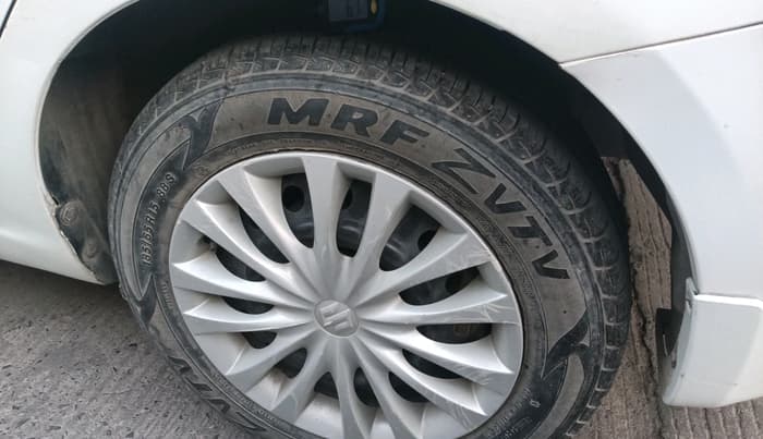 2017 Maruti Ciaz DELTA 1.4 MT PETROL, Petrol, Manual, 48,997 km, tyre