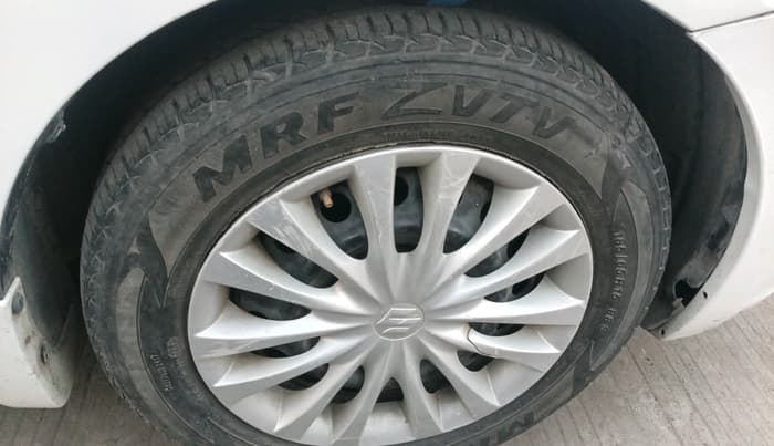 2017 Maruti Ciaz DELTA 1.4 MT PETROL, Petrol, Manual, 48,997 km, tyre