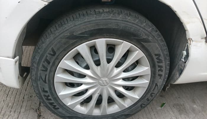 2017 Maruti Ciaz DELTA 1.4 MT PETROL, Petrol, Manual, 48,997 km, tyre
