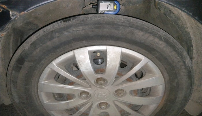 2014 Hyundai i10 SPORTZ 1.1, Petrol, Manual, 77,168 km, tyre