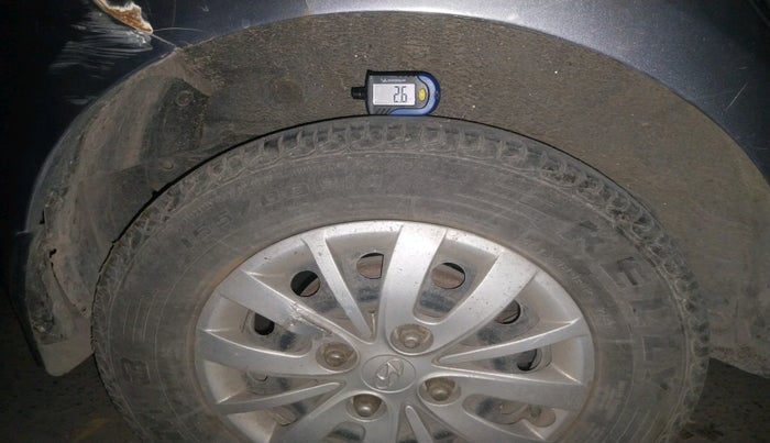 2014 Hyundai i10 SPORTZ 1.1, Petrol, Manual, 77,168 km, tyre