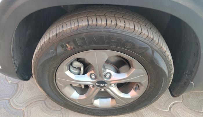 2023 KIA SELTOS HTK PLUS 1.5 IMT, Petrol, Manual, 5,583 km, tyre