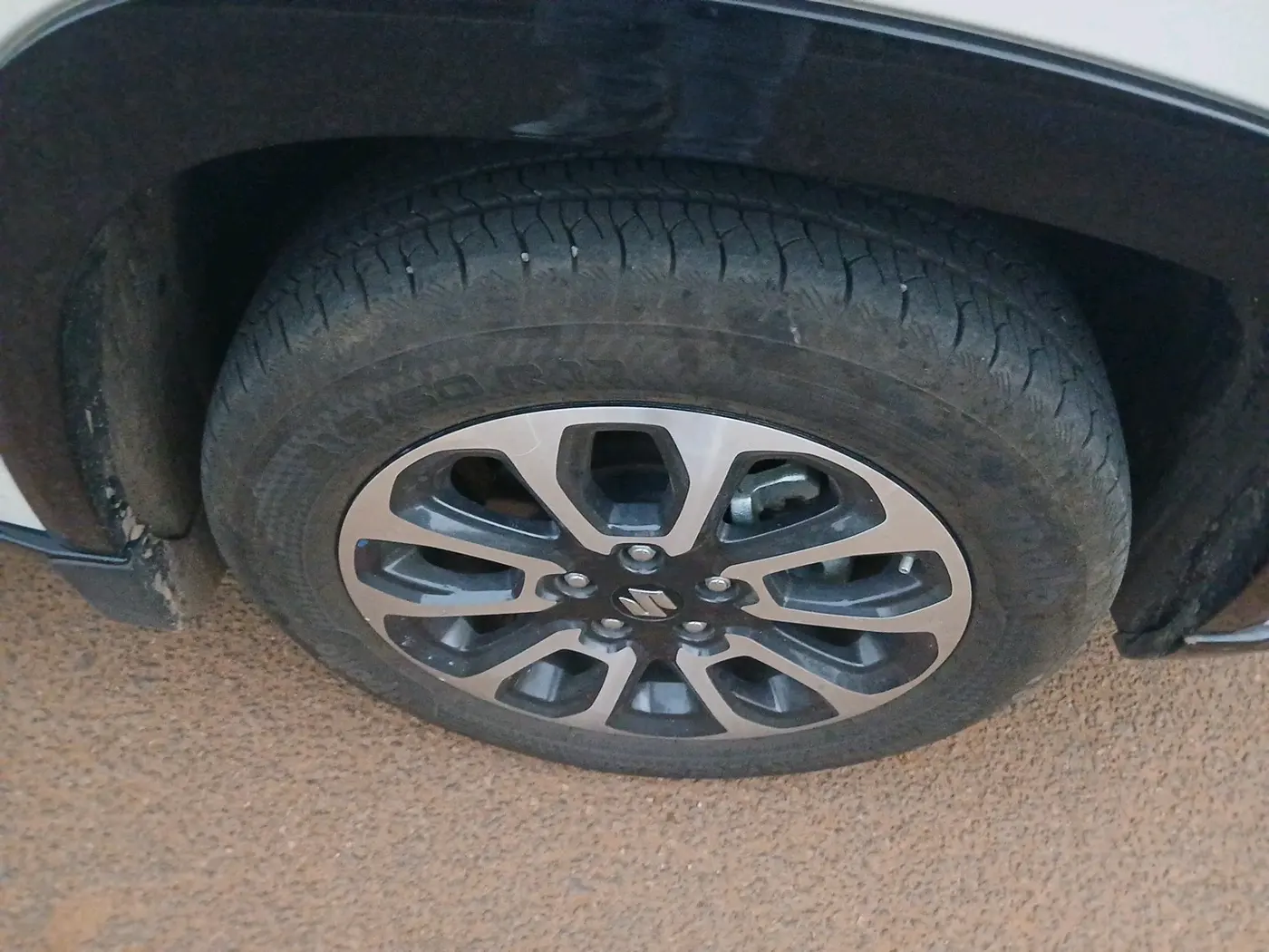 2025 Maruti Grand Vitara ALPHA PLUS HYBRID ECVT, Hybrid, Automatic, 9,267 km, tyre