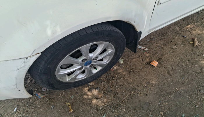 2013 Ford Classic CLXI 1.4 DIESEL, Diesel, Manual, 1,26,122 km, tyre