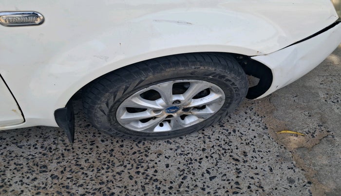 2013 Ford Classic CLXI 1.4 DIESEL, Diesel, Manual, 1,26,122 km, tyre