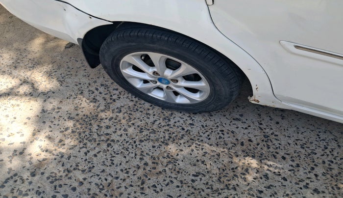 2013 Ford Classic CLXI 1.4 DIESEL, Diesel, Manual, 1,26,122 km, tyre