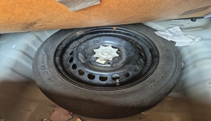 2015 Hyundai Grand i10 ASTA AT 1.2 KAPPA VTVT, Petrol, Automatic, 29,252 km, tyre