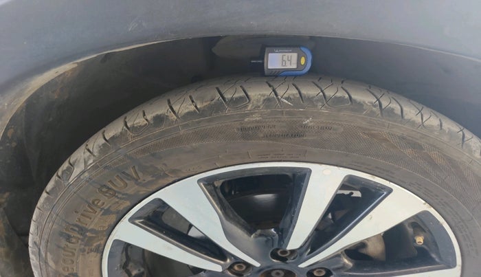 2019 Nissan Kicks XV DIESEL, Diesel, Manual, 1,54,130 km, tyre