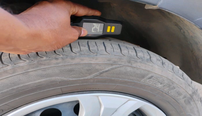 2013 Ford Ecosport TREND 1.5L DIESEL, Diesel, Manual, 1,24,327 km, tyre