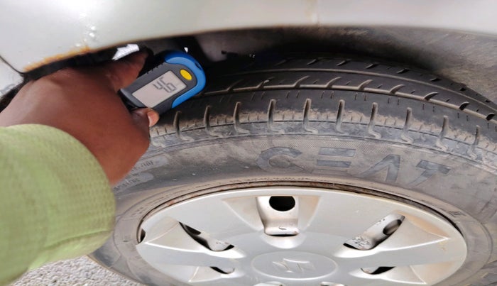 2017 Maruti Wagon R 1.0 LXI CNG, CNG, Manual, 1,45,454 km, tyre