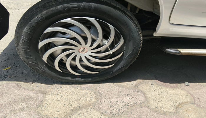 2022 Maruti Eeco 5 STR AC CNG (O), CNG, Manual, 85,904 km, tyre