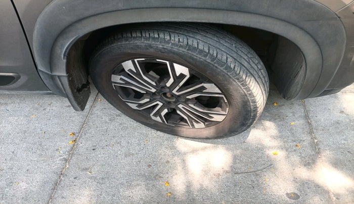 2021 Renault Kiger RXZ AMT, Petrol, Automatic, 33,689 km, tyre