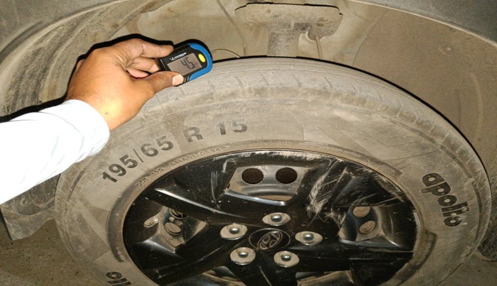 2024 Hyundai VENUE S 1.2, Petrol, Manual, 20,095 km, tyre