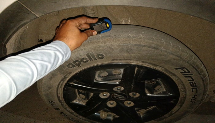 2024 Hyundai VENUE S 1.2, Petrol, Manual, 20,095 km, tyre