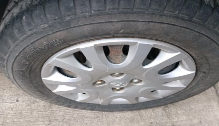 2011 Hyundai i20 MAGNA 1.2, Petrol, Manual, 93,906 km, tyre