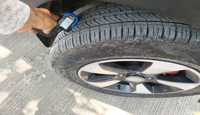 2017 Tata NEXON XZ PLUS DIESEL, Diesel, Manual, 1,67,172 km, tyre