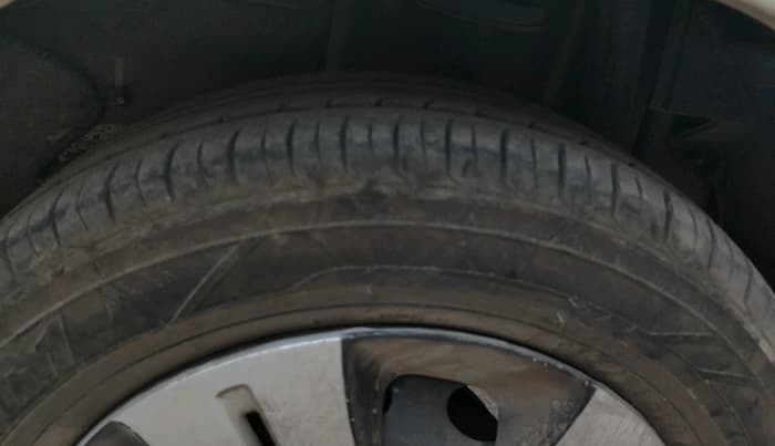 2021 Tata Tiago XT PETROL, Petrol, Manual, 57,546 km, tyre