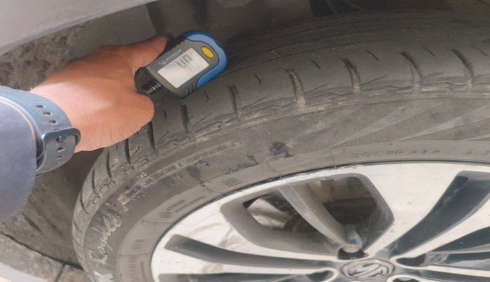 2022 MG HECTOR PLUS SHARP 2.0 DIESEL TURBO MT 6-STR, Diesel, Manual, 1,17,373 km, tyre