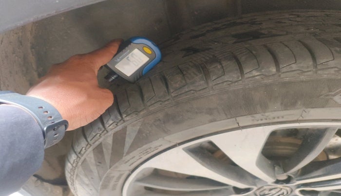 2022 MG HECTOR PLUS SHARP 2.0 DIESEL TURBO MT 6-STR, Diesel, Manual, 1,17,373 km, tyre