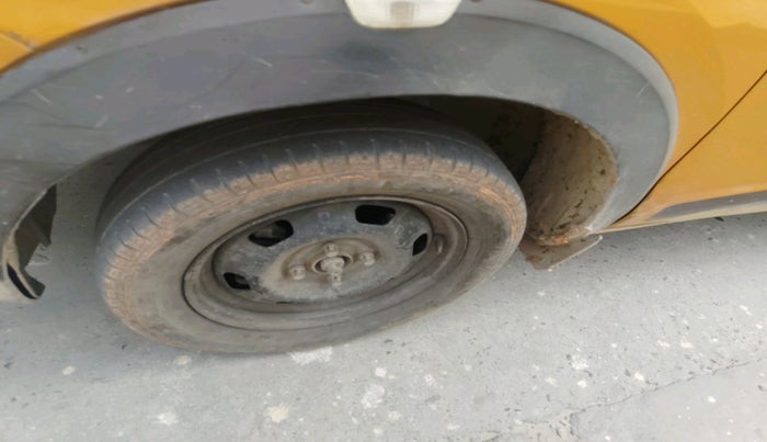 2019 Renault TRIBER RXL MT, CNG, Manual, 66,584 km, tyre