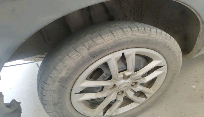 2019 Renault TRIBER RXL MT, CNG, Manual, 66,584 km, tyre