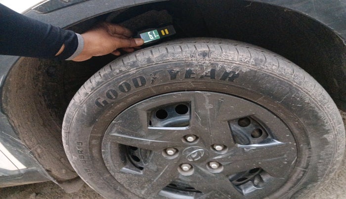 2020 Hyundai VENUE S 1.2, Petrol, Manual, 60,520 km, tyre