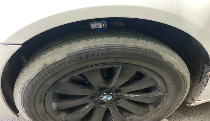 2011 BMW 7 Series 730Ld, Diesel, Automatic, 1,54,925 km, tyre