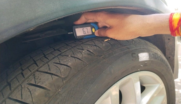 2013 BMW X3 XDRIVE 20D, Diesel, Automatic, 1,37,475 km, tyre