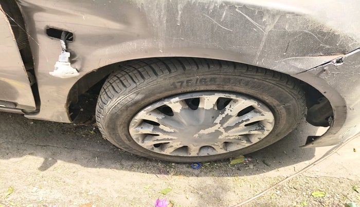 2013 Honda Amaze 1.5L I-DTEC E, Diesel, Manual, 3,58,056 km, tyre