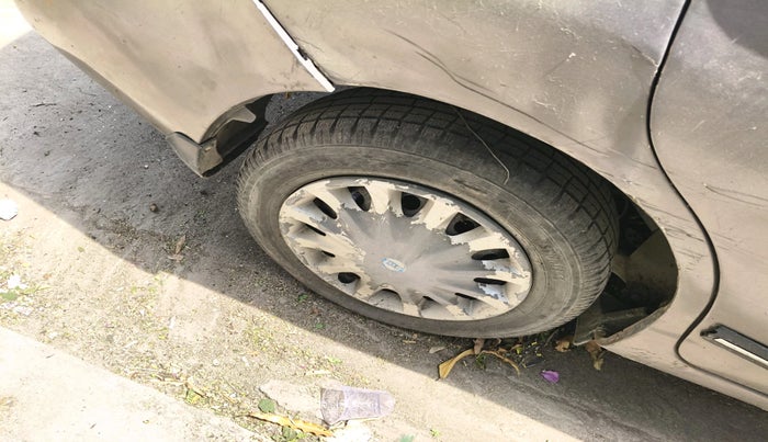 2013 Honda Amaze 1.5L I-DTEC E, Diesel, Manual, 3,58,056 km, tyre