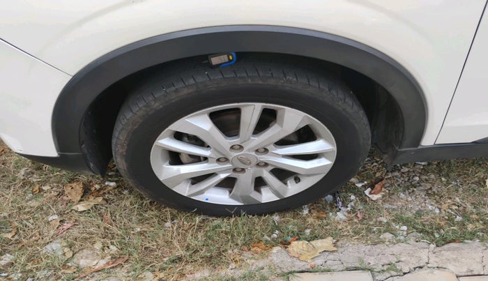 2020 Mahindra XUV300 W8 1.5 DIESEL, Diesel, Manual, 92,393 km, tyre