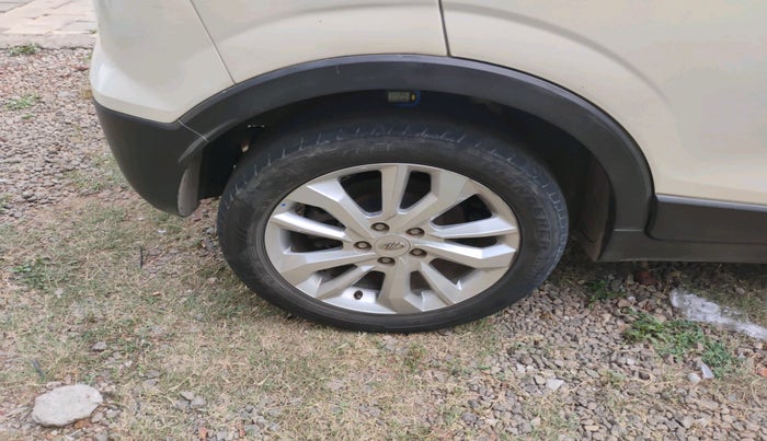 2020 Mahindra XUV300 W8 1.5 DIESEL, Diesel, Manual, 92,393 km, tyre