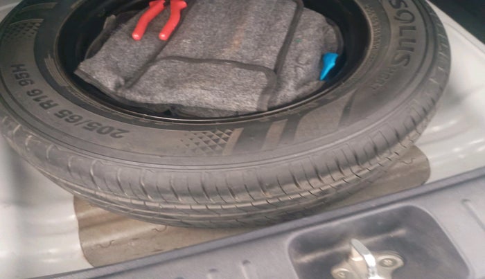 2021 Hyundai Creta E 1.5 DIESEL, Diesel, Manual, 1,01,316 km, tyre