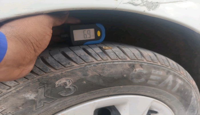 2015 Hyundai Elite i20 MAGNA 1.2, CNG, Manual, 1,01,632 km, tyre