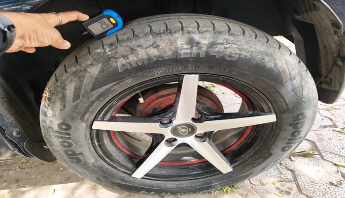 2019 Maruti Swift VXI, Petrol, Manual, 1,16,808 km, tyre