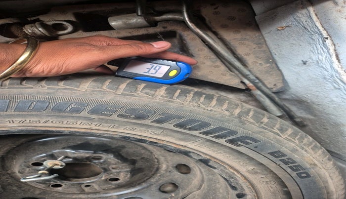 2018 Tata TIGOR XM PETROL, Petrol, Manual, 63,229 km, tyre