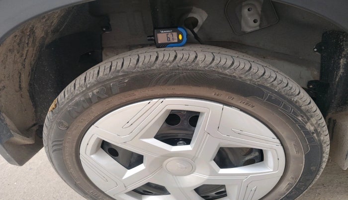 2025 Tata NEXON  Pure Plus 1.2 Petrol AMT, Petrol, Automatic, 5,820 km, tyre