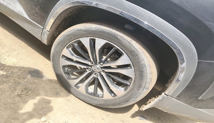 2021 MG HECTOR SHARP 2.0 DIESEL, Diesel, Manual, 88,892 km, tyre