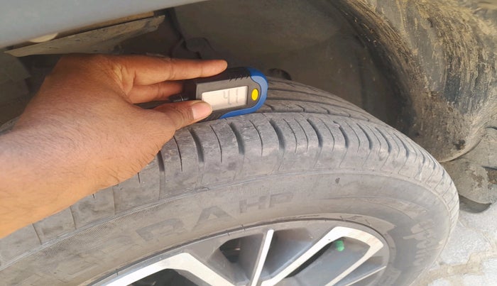 2021 Renault Duster RXZ 1.5 PETROL MT, Petrol, Manual, 33,732 km, tyre