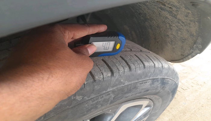 2021 Renault Duster RXZ 1.5 PETROL MT, Petrol, Manual, 33,732 km, tyre