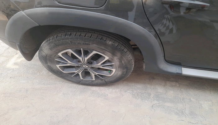 2021 Renault Duster RXZ 1.5 PETROL MT, Petrol, Manual, 33,732 km, tyre