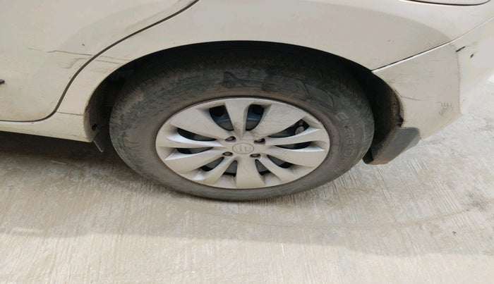 2016 Maruti Baleno DELTA DIESEL 1.3, Diesel, Manual, 2,05,176 km, tyre