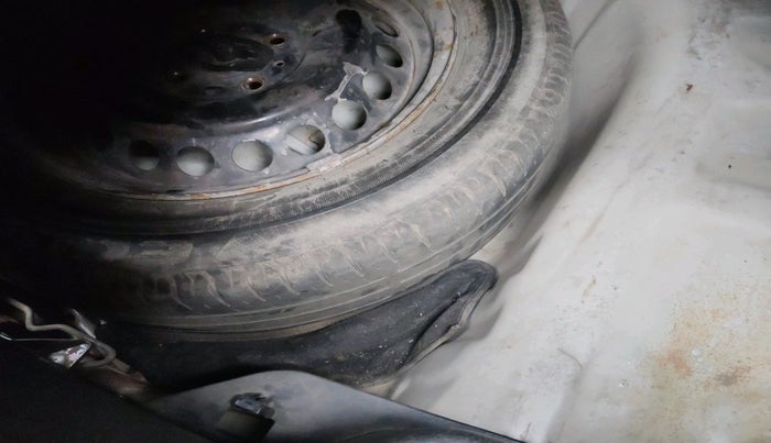 2016 Maruti Baleno DELTA DIESEL 1.3, Diesel, Manual, 2,05,176 km, tyre