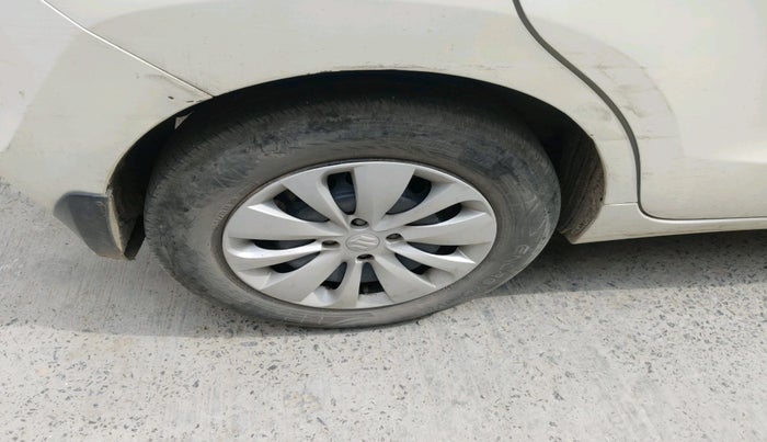 2016 Maruti Baleno DELTA DIESEL 1.3, Diesel, Manual, 2,05,176 km, tyre