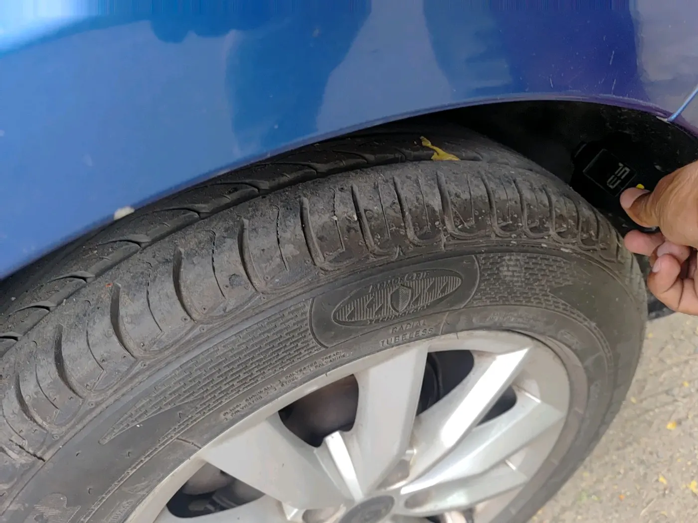 2014 Skoda Octavia AMBITION 1.4 TSI, Petrol, Manual, 1,19,599 km, tyre