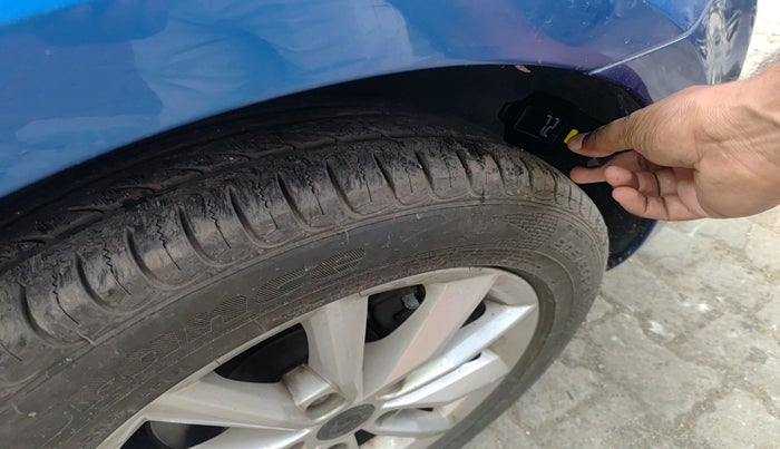 2014 Skoda Octavia AMBITION 1.4 TSI, Petrol, Manual, 1,19,599 km, tyre