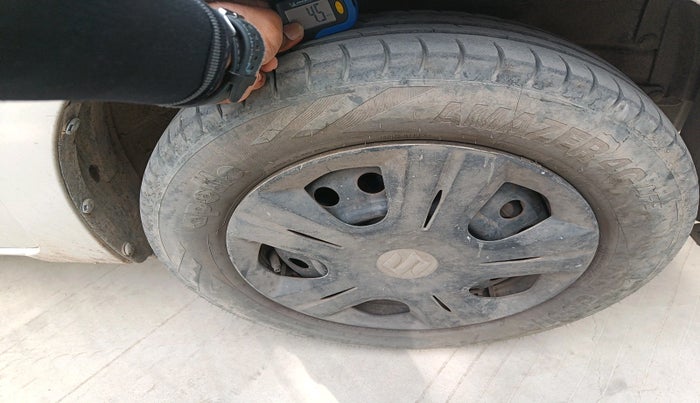 2012 Maruti Wagon R 1.0 VXI, CNG, Manual, 1,22,015 km, tyre