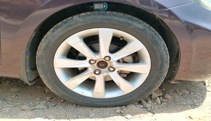 2013 Hyundai Verna FLUIDIC 1.6 CRDI SX, Diesel, Manual, 1,34,873 km, tyre