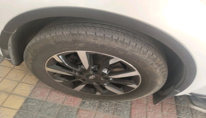 2019 Mahindra XUV500 W11, Diesel, Manual, 98,918 km, tyre